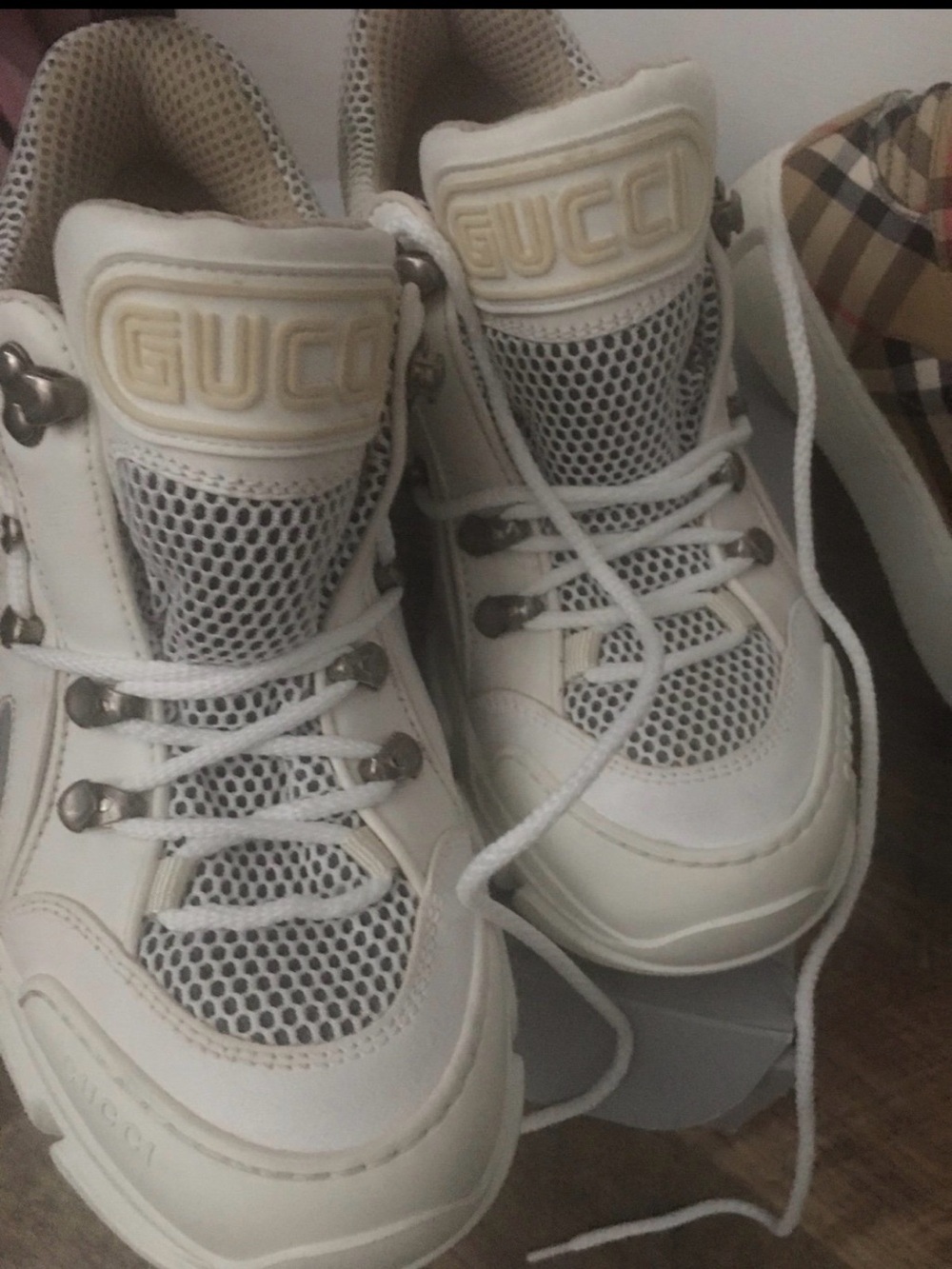 Gucci flashstreak White and Light Gray Women's Chunky Lace-Up Sneakers L8-8.5